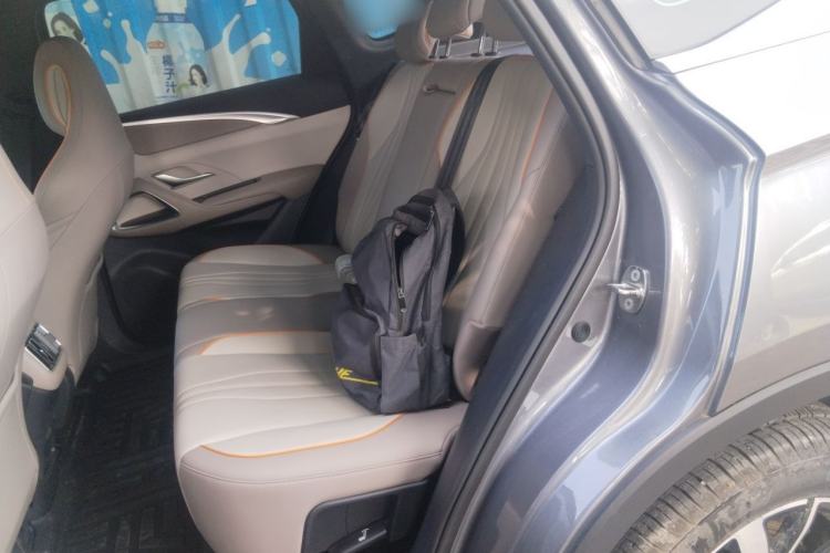 Used BYD Song Pro New Energy 2024 HONOR Edition DM-i 71KM Navigation Model Left Rear Seat