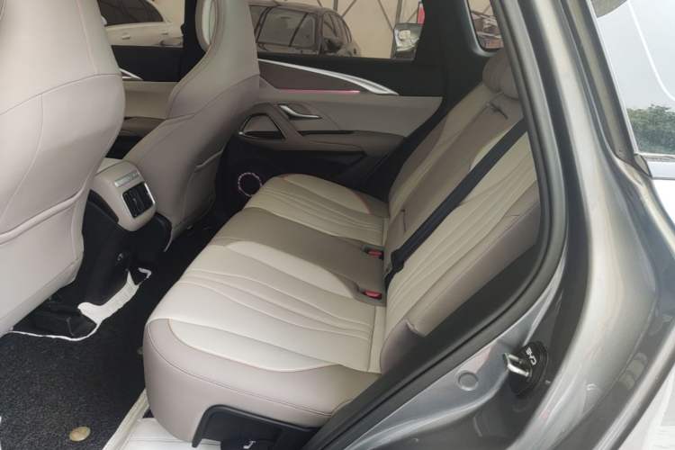 Used BYD Song Pro New Energy 2024 HONOR Edition DM-i 71KM Beyond Model Left Rear Seat