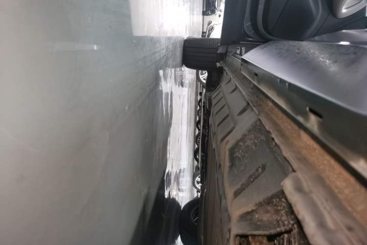 Used BYD Song Pro New Energy 2024 HONOR Edition DM-i 110KM Beyond Model Left Side Sill