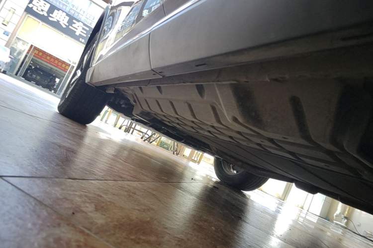 Used BYD Song Pro New Energy 2024 HONOR Edition DM-i 71KM Navigation Model Left Side Sill