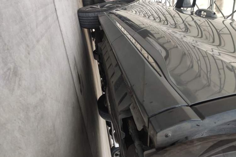 Used BYD Song Pro New Energy 2024 HONOR Edition DM-i 71KM Beyond Model Left Side Sill