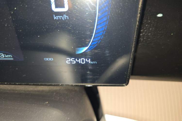 Used BYD Song Pro New Energy 2024 HONOR Edition DM-i 71KM Navigation Model Odometer Close Up