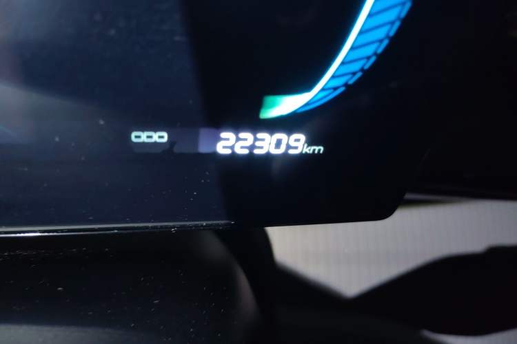 Used BYD Song Pro New Energy 2024 HONOR Edition DM-i 71KM Navigation Model Odometer Close Up
