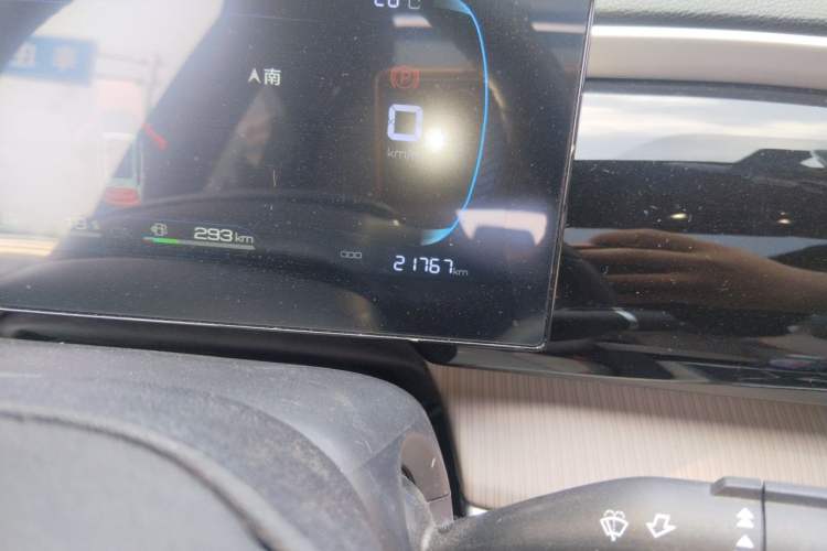 Used BYD Song Pro New Energy 2024 HONOR Edition DM-i 71KM Navigation Model Odometer Close Up