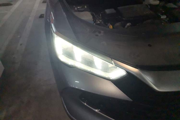 Used BYD Song Pro New Energy 2024 HONOR Edition DM-i 110KM Beyond Model Right Front Headlight