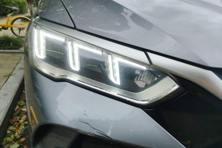 Used BYD Song Pro New Energy 2024 HONOR Edition DM-i 71KM Beyond Model Right Front Headlight