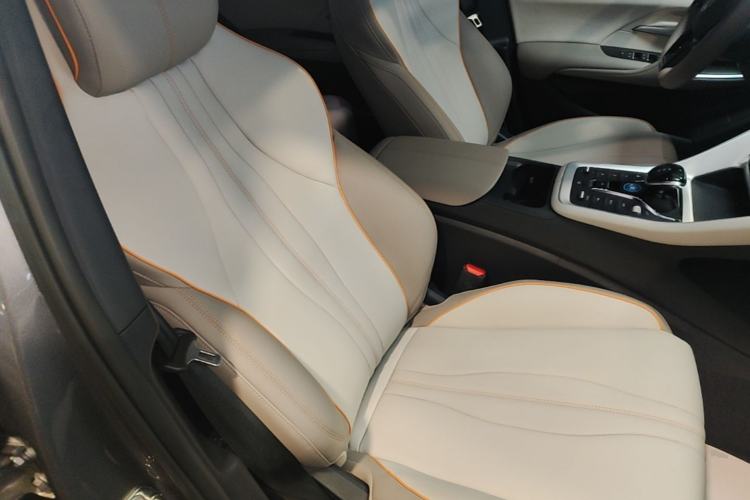 Used BYD Song Pro New Energy 2024 HONOR Edition DM-i 71KM Navigation Model Right Front Seat