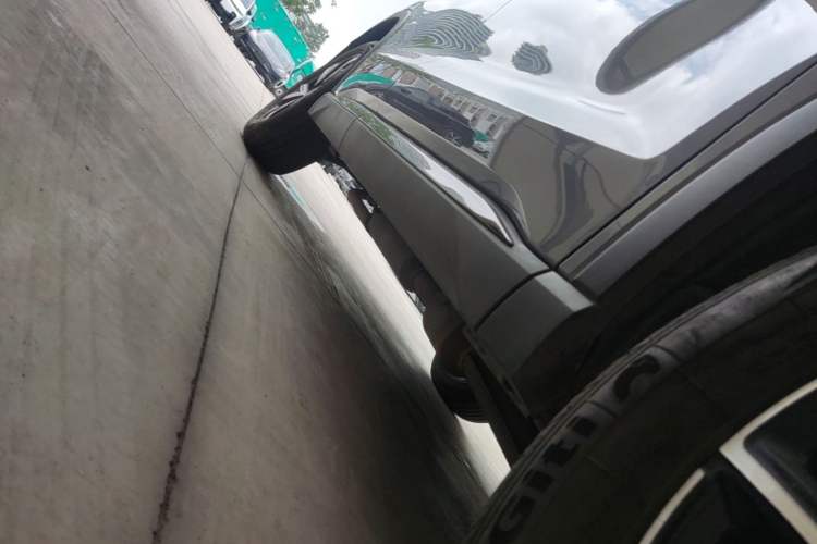 Used BYD Song Pro New Energy 2024 HONOR Edition DM-i 71KM Beyond Model Right Side Sill