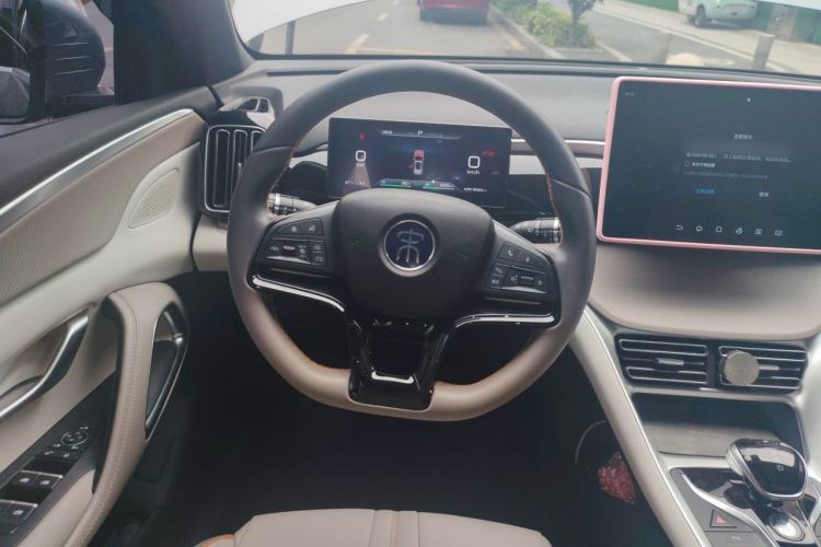 Used BYD Song Pro New Energy 2024 HONOR Edition DM-i 110KM Beyond Model Steering Wheel