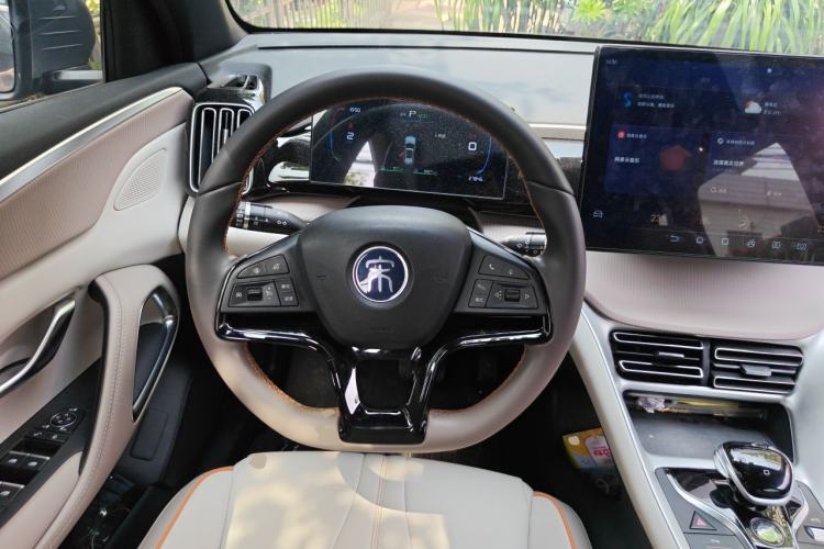 Used BYD Song Pro New Energy 2024 HONOR Edition DM-i 71KM Leading Model Steering Wheel