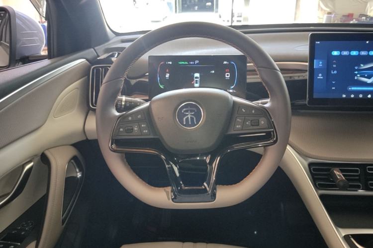 Used BYD Song Pro New Energy 2024 HONOR Edition DM-i 71KM Navigation Model Steering Wheel
