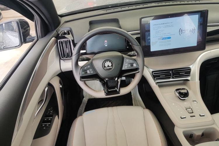 Used BYD Song Pro New Energy 2024 HONOR Edition DM-i 71KM Beyond Model Steering Wheel