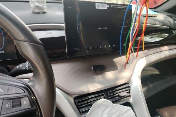 Used BYD Song Pro New Energy 2024 HONOR Edition DM-i 71KM Navigation Model Audio And AC Panel
