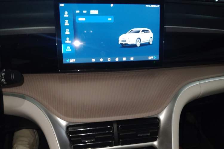 Used BYD Song Pro New Energy 2024 HONOR Edition DM-i 71KM Navigation Model Audio And AC Panel