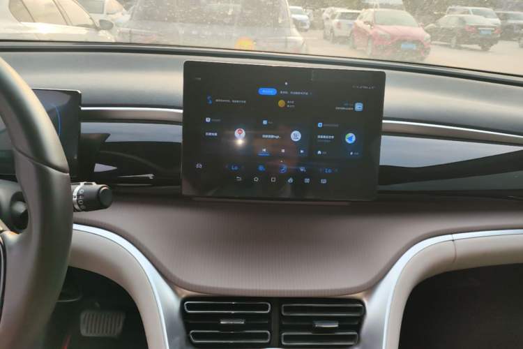 Used BYD Song Pro New Energy 2024 HONOR Edition DM-i 71KM Navigation Model Audio And AC Panel