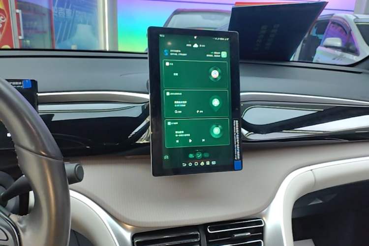 Used BYD Song Pro New Energy 2024 HONOR Edition DM-i 71KM Navigation Model Audio And AC Panel