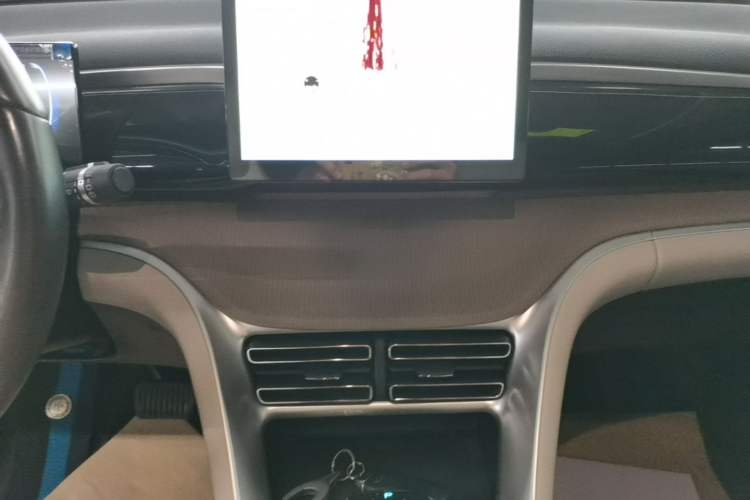 Used BYD Song Pro New Energy 2024 HONOR Edition DM-i 71KM Navigation Model Audio And AC Panel
