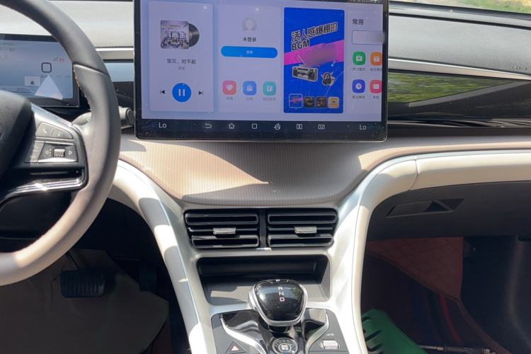 Used BYD Song Pro New Energy 2024 HONOR Edition DM-i 110KM Excellence Model Audio And AC Panel