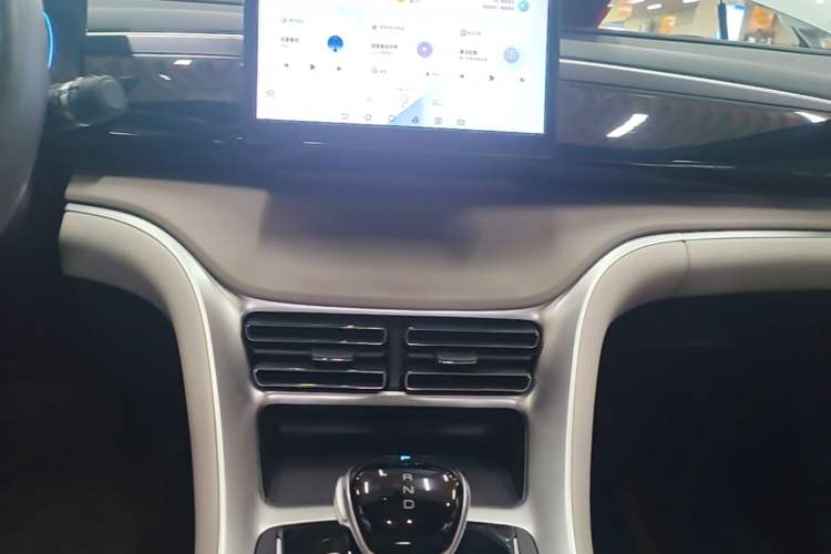 Used BYD Song Pro New Energy 2024 HONOR Edition DM-i 71KM Leading Model Audio And AC Panel