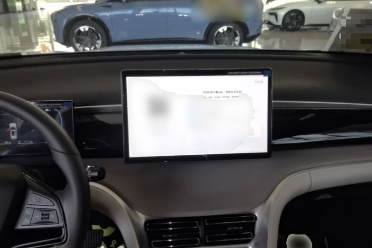 Used BYD Song Pro New Energy 2024 HONOR Edition DM-i 71KM Beyond Model Center Console