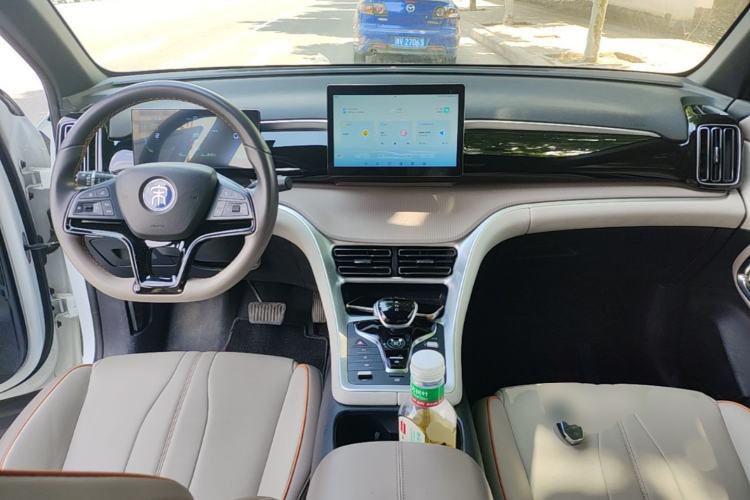 Used BYD Song Pro New Energy 2024 HONOR Edition DM-i 71KM Navigation Model Center Console