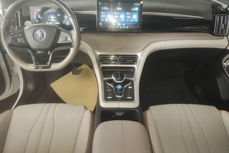 Used BYD Song Pro New Energy 2024 HONOR Edition DM-i 71KM Navigation Model Center Console