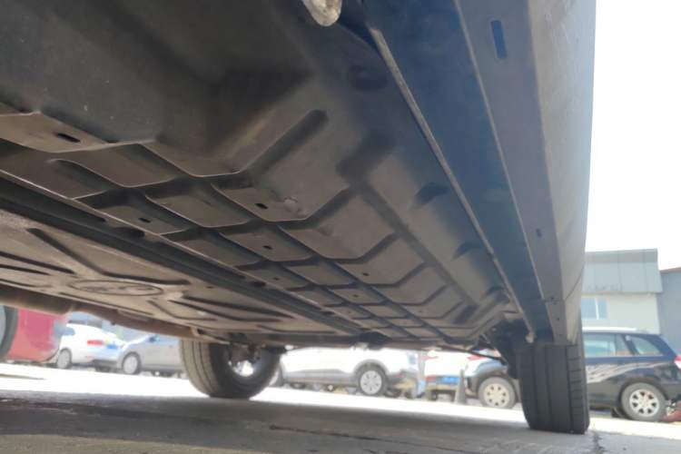 Used BYD Song Pro New Energy 2024 HONOR Edition DM-i 71KM Navigation Model Chassis Front Left