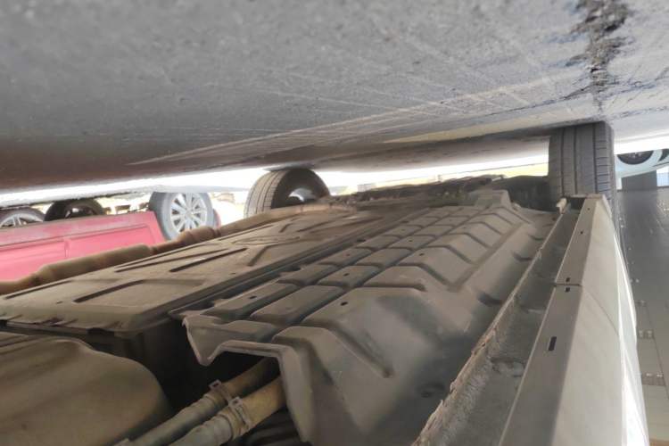 Used BYD Song Pro New Energy 2024 HONOR Edition DM-i 71KM Navigation Model Chassis Rear Left
