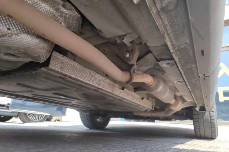 Used BYD Song Pro New Energy 2024 HONOR Edition DM-i 71KM Navigation Model Chassis Rear Right