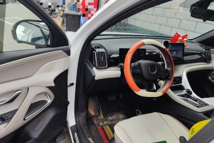 Used BYD Song Pro New Energy 2024 HONOR Edition DM-i 71KM Navigation Model Driver Seat