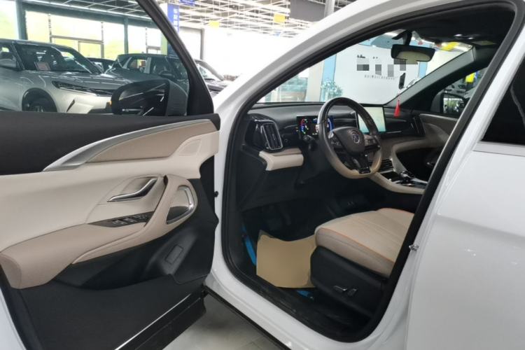 Used BYD Song Pro New Energy 2024 HONOR Edition DM-i 71KM Navigation Model Driver Seat