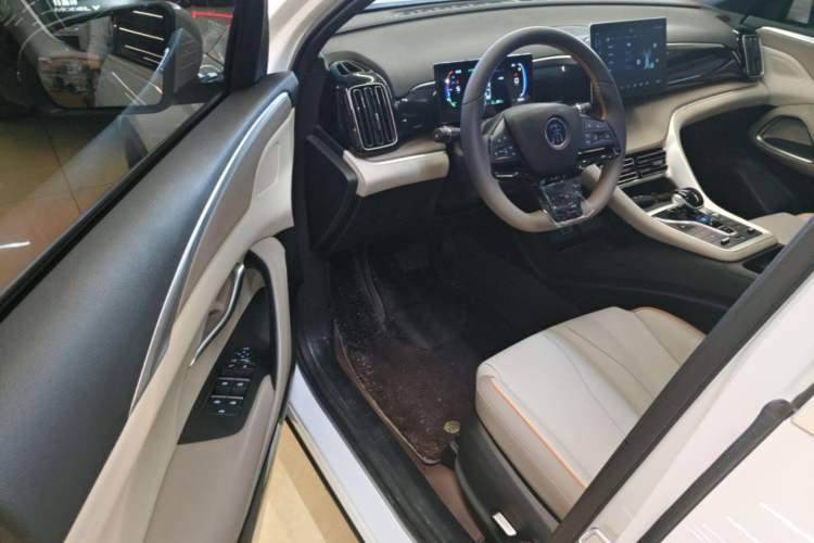 Used BYD Song Pro New Energy 2024 HONOR Edition DM-i 71KM Leading Model Driver Seat