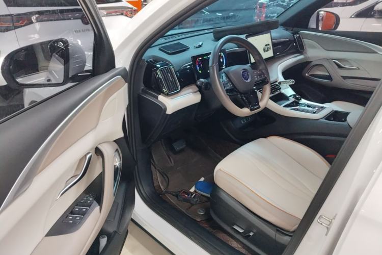Used BYD Song Pro New Energy 2024 HONOR Edition DM-i 71KM Navigation Model Driver Seat