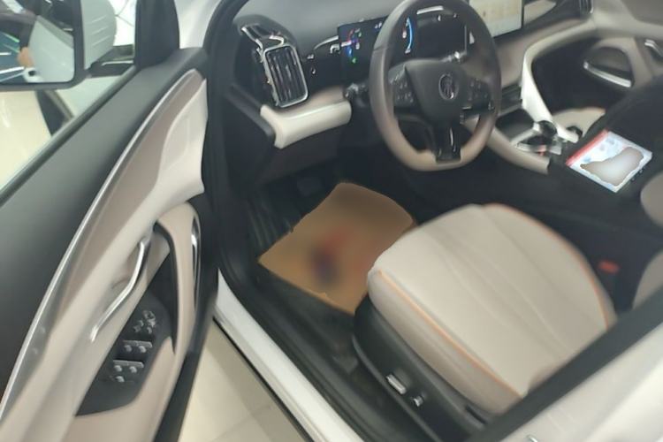 Used BYD Song Pro New Energy 2024 HONOR Edition DM-i 71KM Navigation Model Driver Seat
