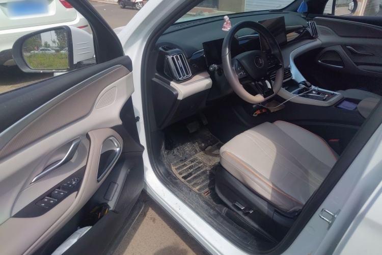 Used BYD Song Pro New Energy 2024 HONOR Edition DM-i 71KM Navigation Model Driver Seat