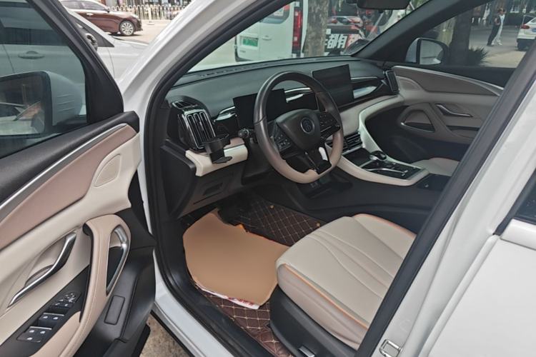 Used BYD Song Pro New Energy 2024 HONOR Edition DM-i 71KM Navigation Model Driver Seat