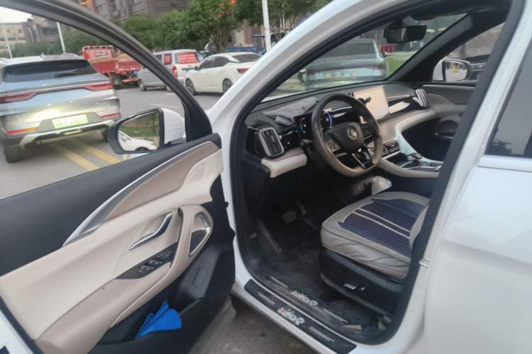 Used BYD Song Pro New Energy 2024 HONOR Edition DM-i 71KM Leading Model Driver Seat