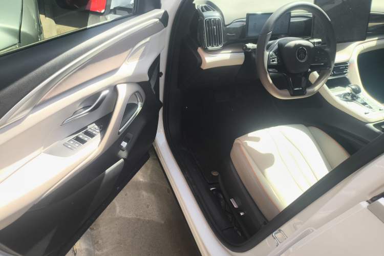 Used BYD Song Pro New Energy 2024 HONOR Edition DM-i 110KM Excellence Model Driver Seat
