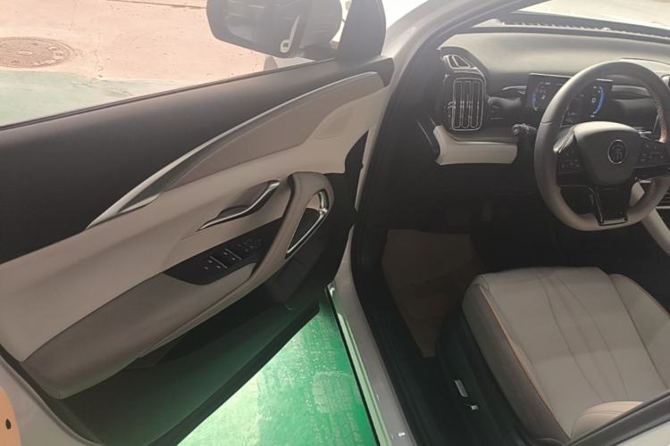 Used BYD Song Pro New Energy 2024 HONOR Edition DM-i 71KM Leading Model Driver Seat