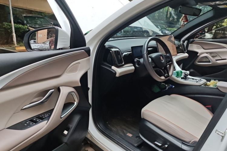 Used BYD Song Pro New Energy 2024 HONOR Edition DM-i 110KM Excellence Model Driver Seat