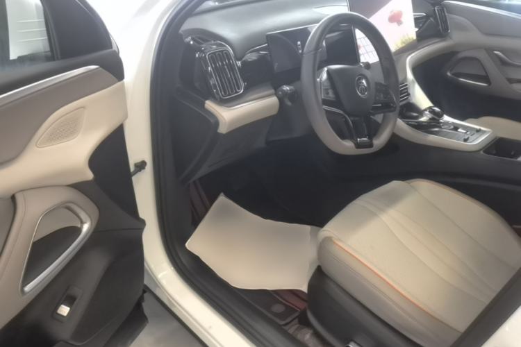 Used BYD Song Pro New Energy 2024 HONOR Edition DM-i 110KM Excellence Model Driver Seat