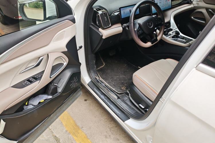 Used BYD Song Pro New Energy 2024 HONOR Edition DM-i 110KM Beyond Model Driver Seat