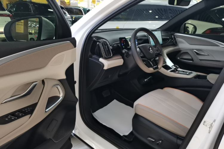 Used BYD Song Pro New Energy 2024 HONOR Edition DM-i 71KM Navigation Model Driver Seat