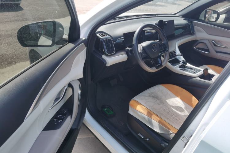 Used BYD Song Pro New Energy 2024 HONOR Edition DM-i 71KM Navigation Model Driver Seat