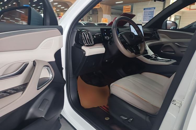 Used BYD Song Pro New Energy 2024 HONOR Edition DM-i 71KM Leading Model Driver Seat