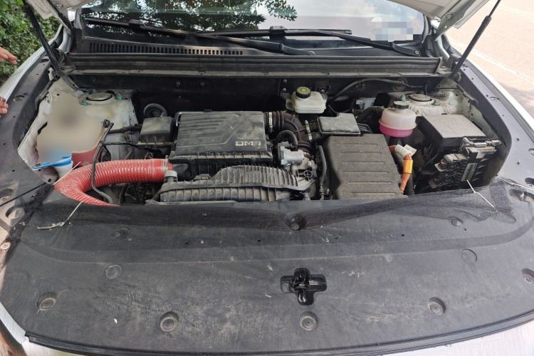 Used BYD Song Pro New Energy 2024 HONOR Edition DM-i 71KM Navigation Model Engine Bay