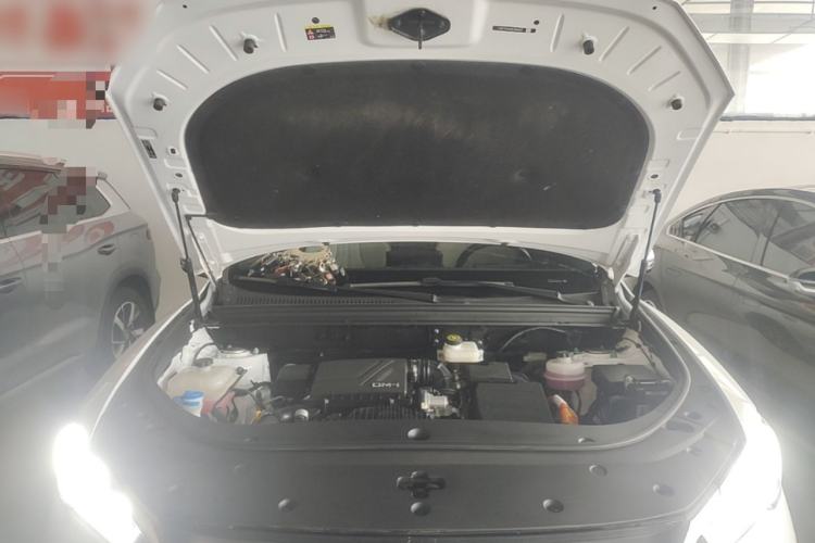 Used BYD Song Pro New Energy 2024 HONOR Edition DM-i 71KM Navigation Model Engine Bay