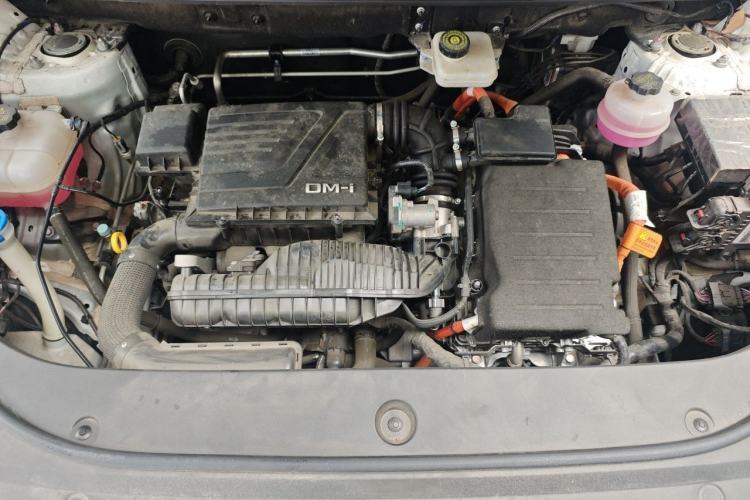 Used BYD Song Pro New Energy 2024 HONOR Edition DM-i 110KM Beyond Model Engine Bay