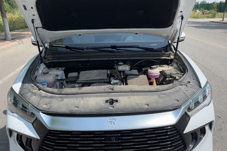 Used BYD Song Pro New Energy 2024 HONOR Edition DM-i 110KM Excellence Model Engine Bay