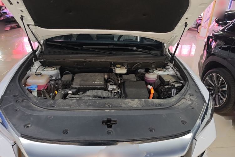 Used BYD Song Pro New Energy 2024 HONOR Edition DM-i 71KM Navigation Model Engine Bay